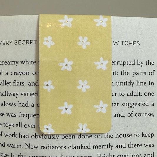 Breezy Magnetic Bookmarks (Set of 2)
